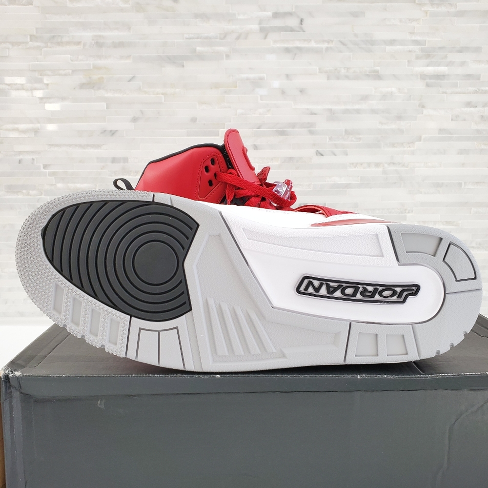 New JORDAN  Spizike Gym Red Sneakers - Picture 7 of 7
